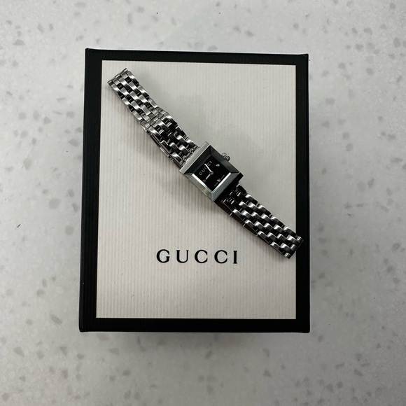 Gucci Diamond Watch Unisex - Picture 7 of 7